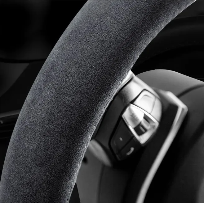 Universal Suede Steering Wheel Cover – Sporty Non-Slip Grip for All Seasons