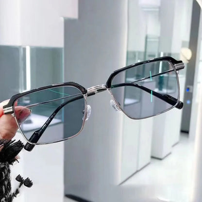 Photochromic Sunglasses – One Pair for Every Light Condition.